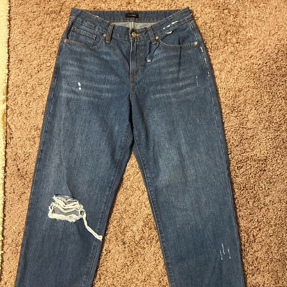 NWOT Express Women Distressed Jeans